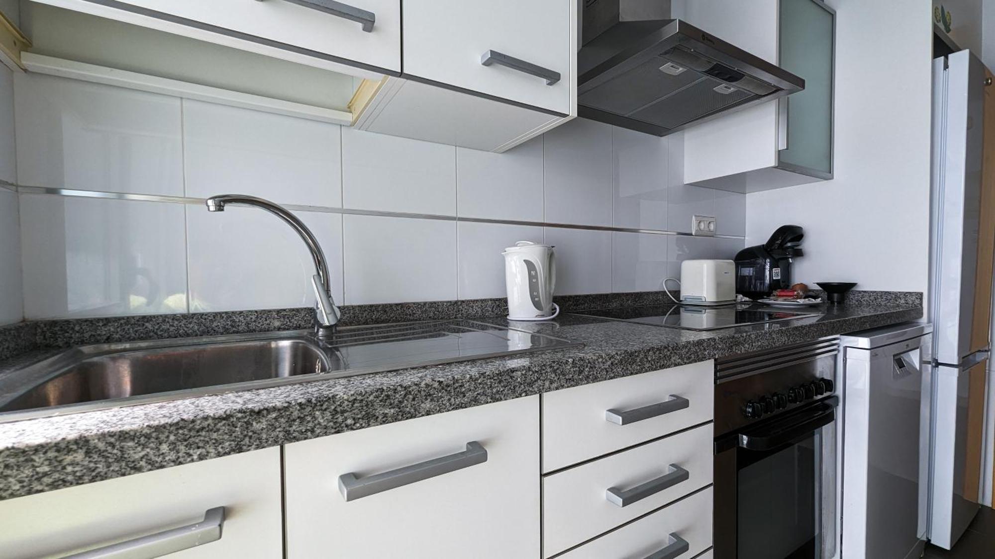 Torre Lugano Sea View Apartment Μπένιντορμ Εξωτερικό φωτογραφία